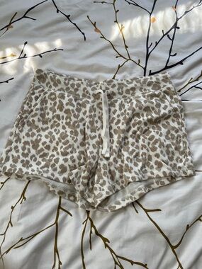 Old navy sweatpants shorts